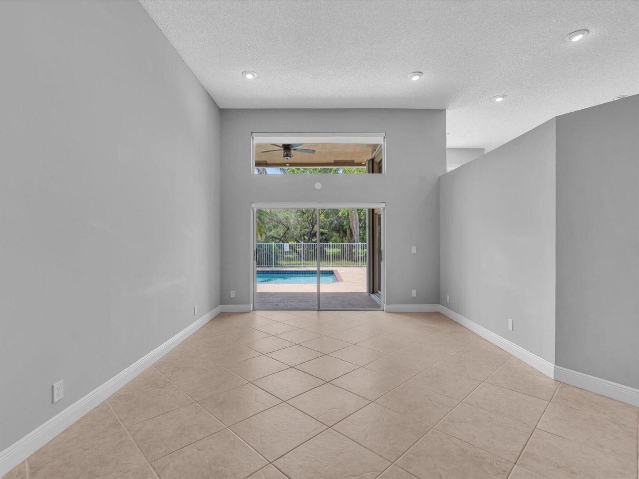 10434 NW 6th Court , Coral Springs, FL 33071 Photo
