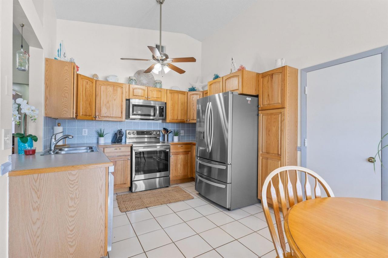 13401 SW 9th Place , Davie, FL 33325 Photo