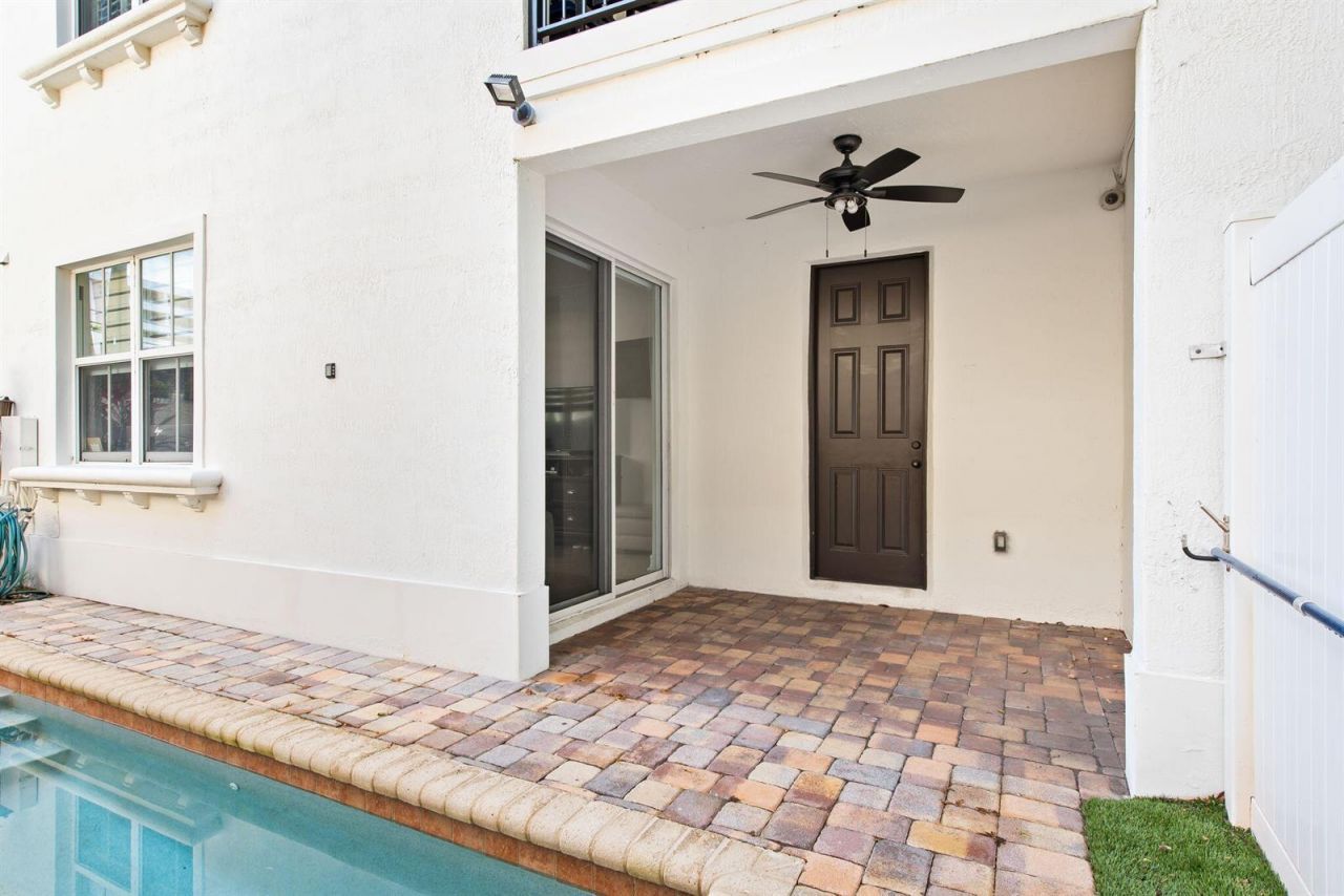 3235 NE 13th Street , Pompano Beach, FL 33062 Photo