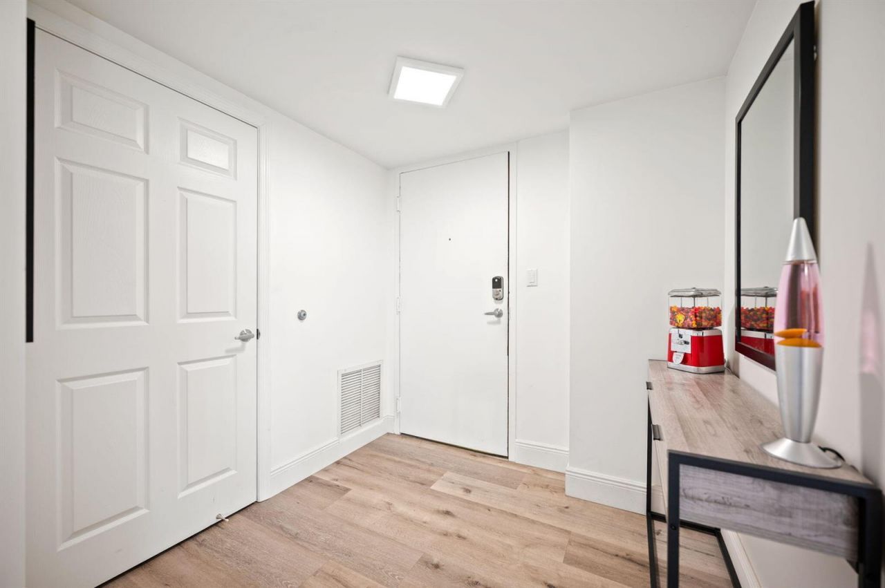 2001 N Ocean Boulevard , Unit 304, Fort Lauderdale, FL 33305 Photo