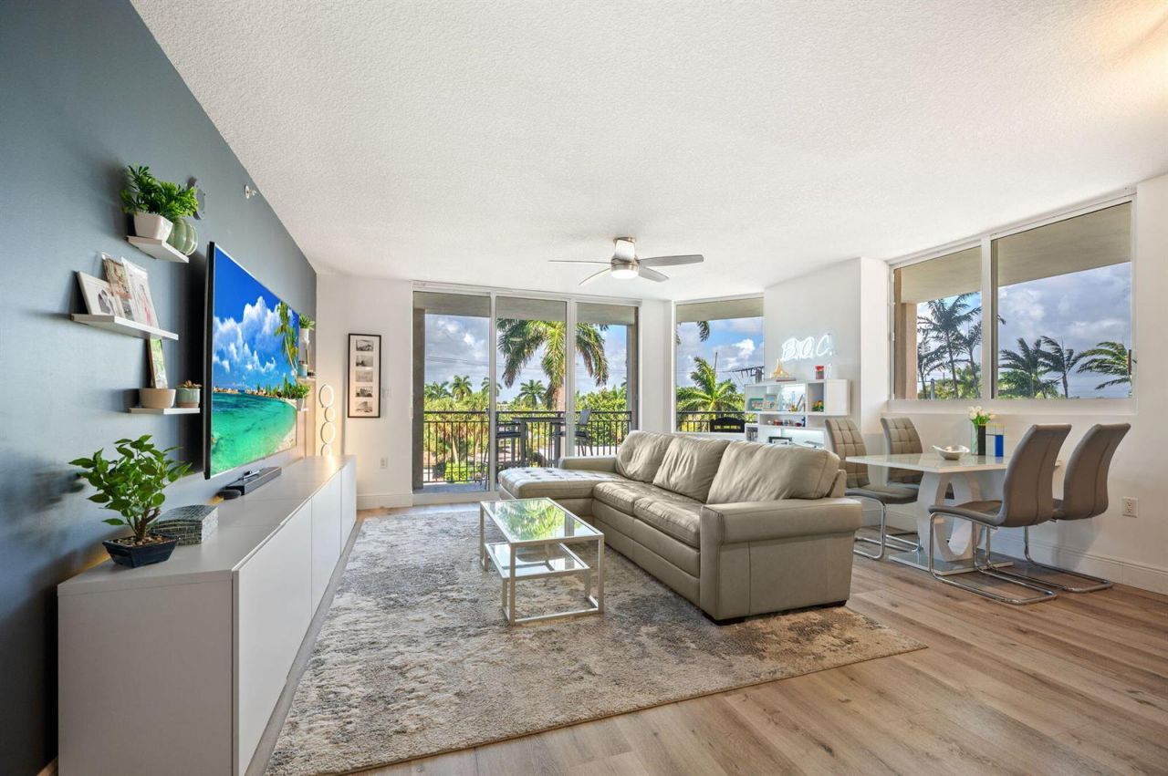 2001 N Ocean Boulevard , Unit 304, Fort Lauderdale, FL 33305 Photo