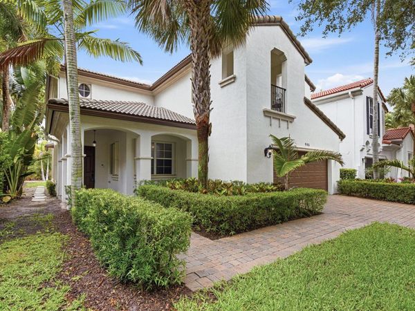 946 Mill Creek Drive , Palm Beach Gardens, FL 33410