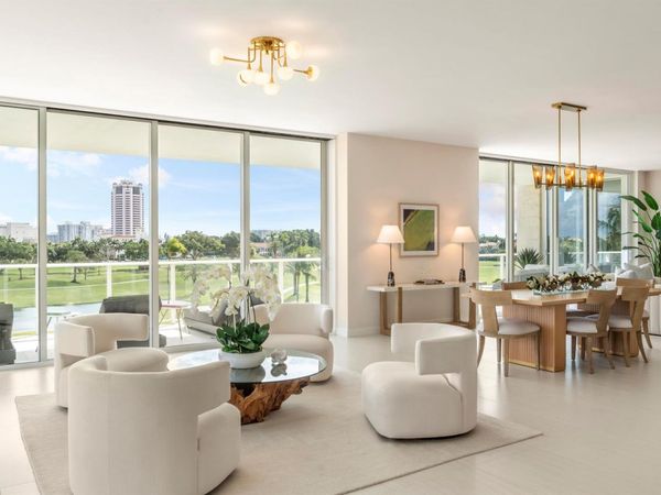 220 SE Mizner Boulevard , Unit 323, Boca Raton, FL 33432