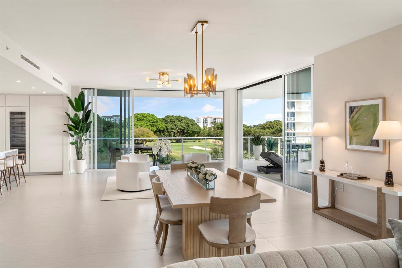 220 SE Mizner Boulevard , Unit 323, Boca Raton, FL 33432 Photo