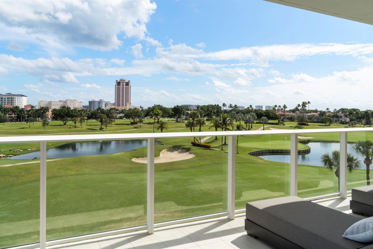 220 SE Mizner Boulevard , Unit 323, Boca Raton, FL 33432 Photo