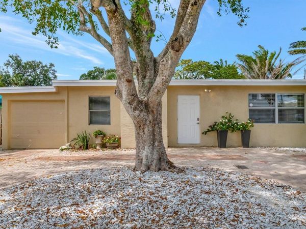 125 E Hart Street , Lantana, FL 33462