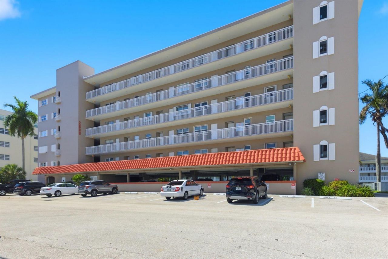 2880 NE 33rd Court , Unit 305, Fort Lauderdale, FL 33306 Photo