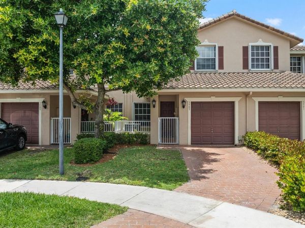 3505 Lakeside Drive , Davie, FL 33328
