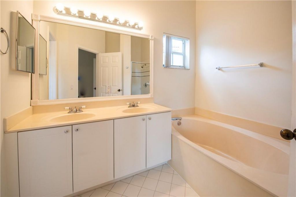 4015 Palm Place , Weston, FL 33331 Photo