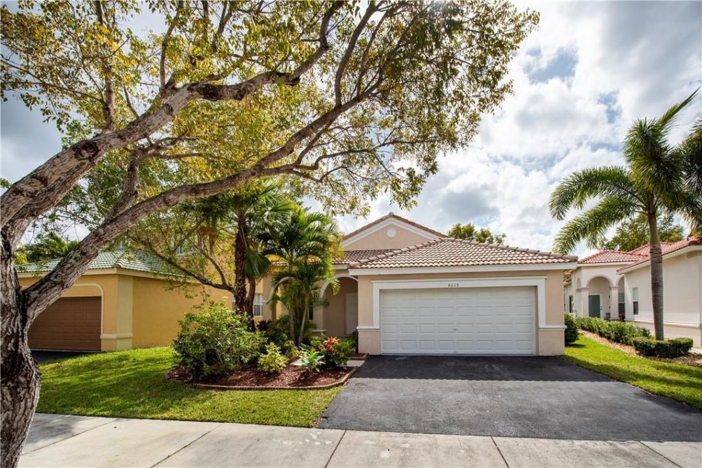 4015 Palm Place , Weston, FL 33331 Photo