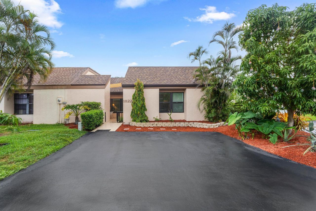 11122 Curry Drive , Palm Beach Gardens, FL 33418 Photo