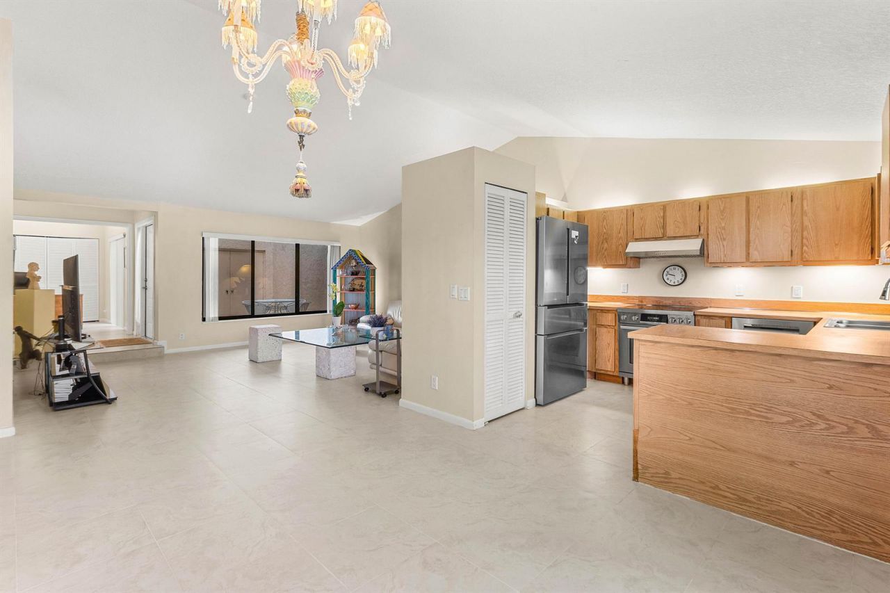 11122 Curry Drive , Palm Beach Gardens, FL 33418 Photo