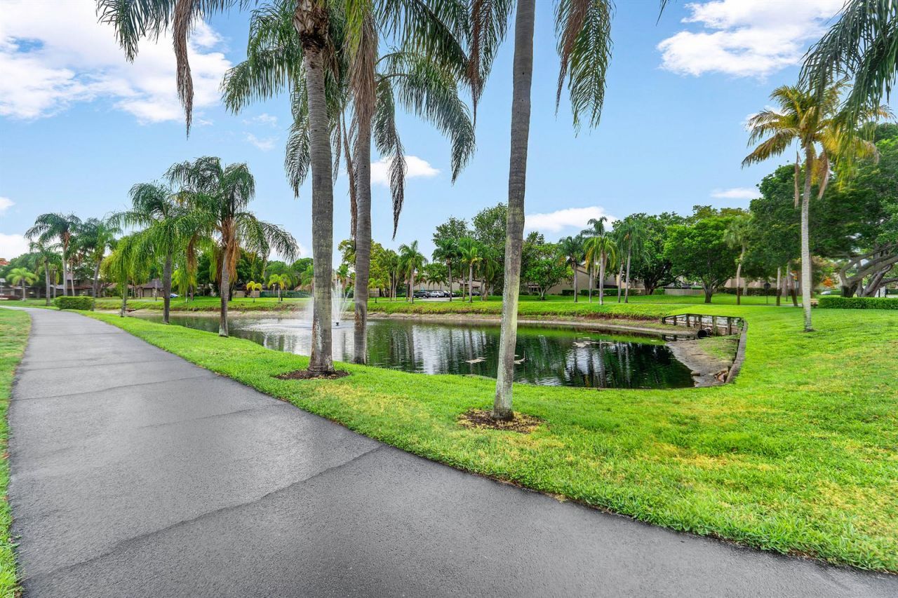 11122 Curry Drive , Palm Beach Gardens, FL 33418 Photo