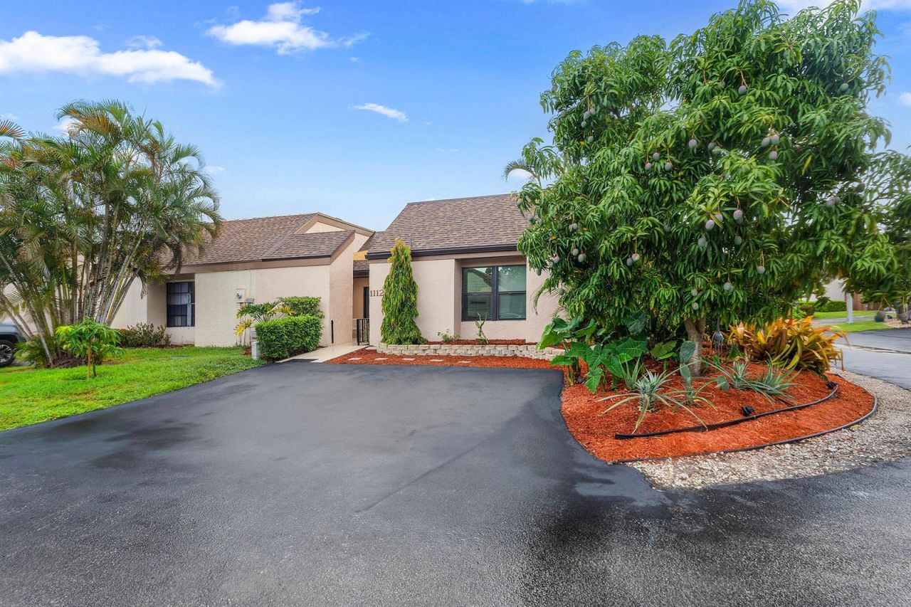 11122 Curry Drive , Palm Beach Gardens, FL 33418 Photo