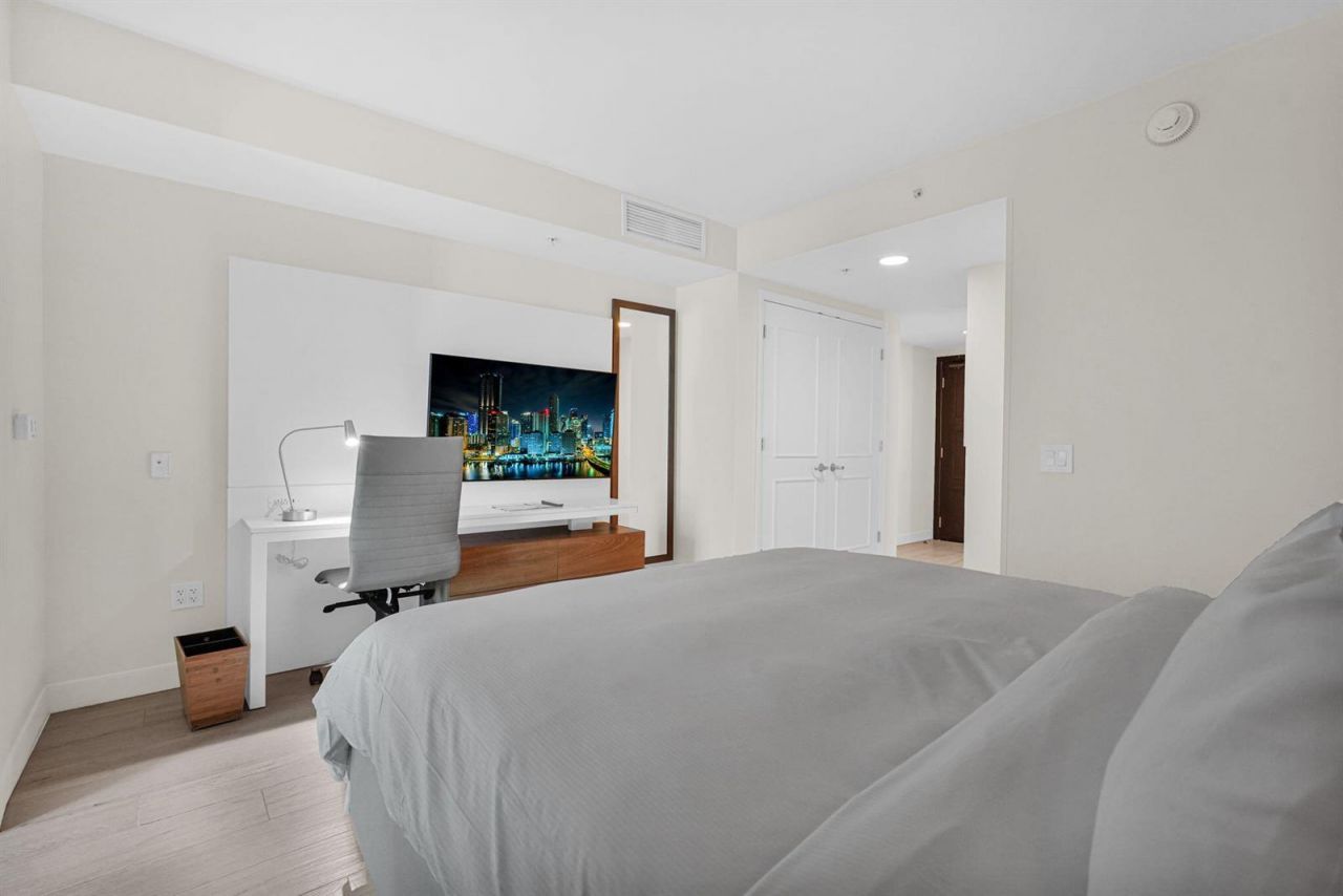 505 N Fort Lauderdale Beach Boulevard , Unit 1403, Fort Lauderdale, FL 33304 Photo
