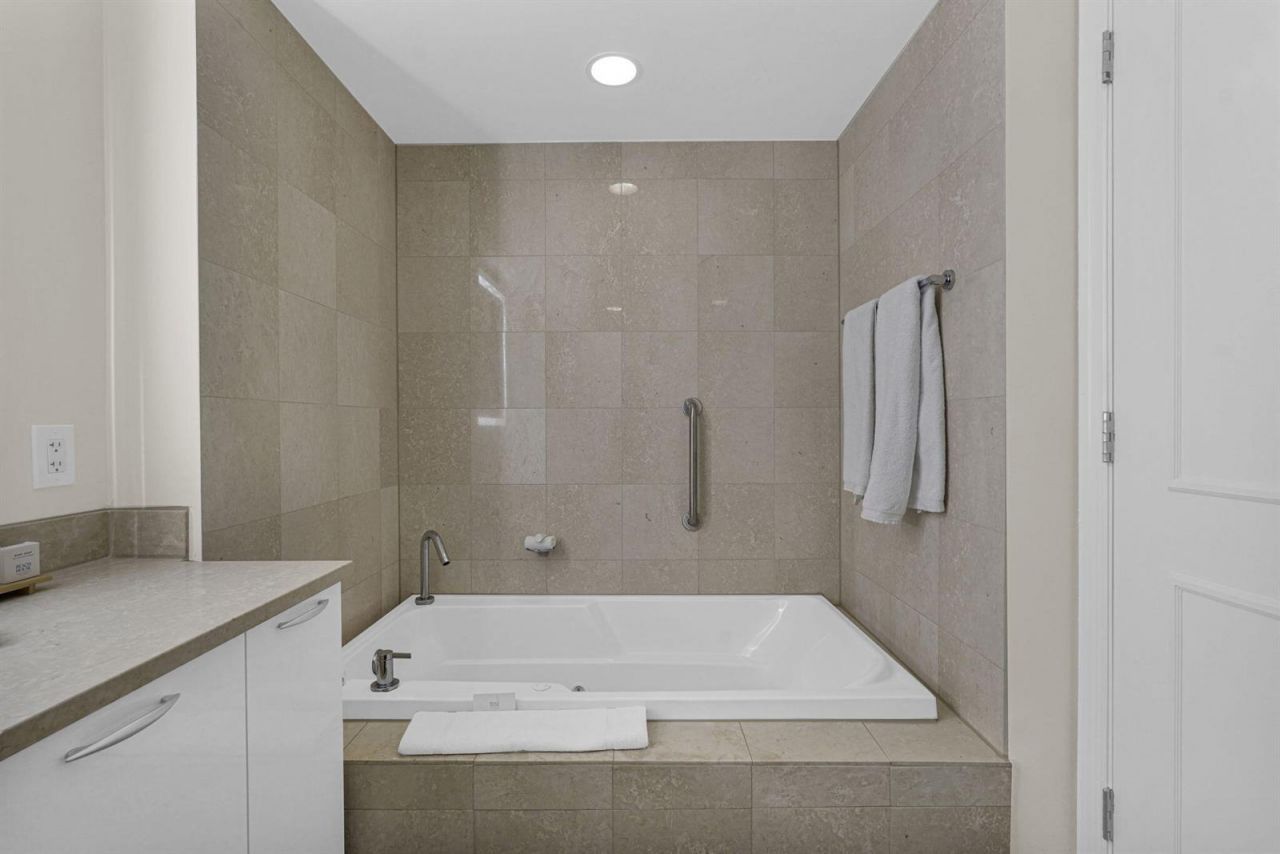 505 N Fort Lauderdale Beach Boulevard , Unit 1403, Fort Lauderdale, FL 33304 Photo