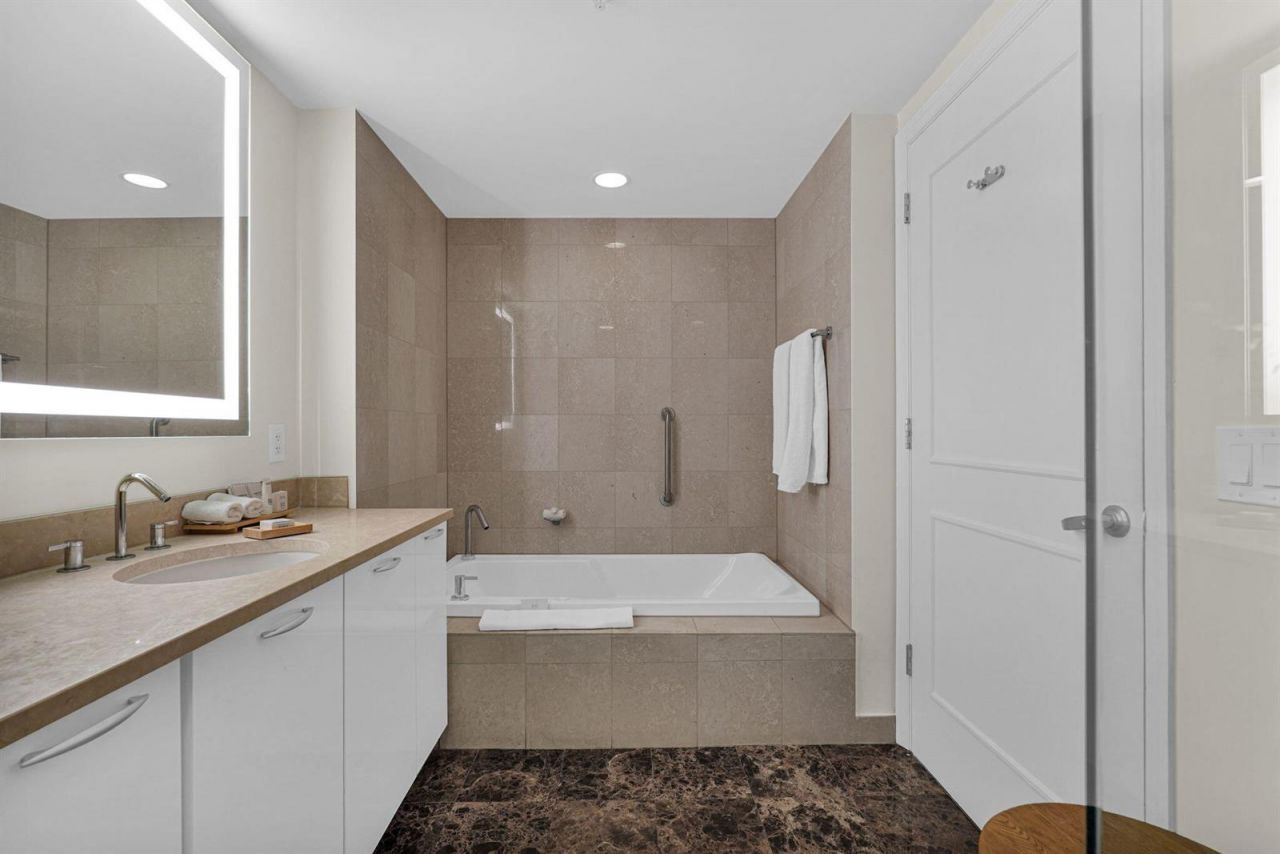 505 N Fort Lauderdale Beach Boulevard , Unit 1403, Fort Lauderdale, FL 33304 Photo