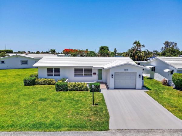 1213 SW 20th Avenue , Boynton Beach, FL 33426