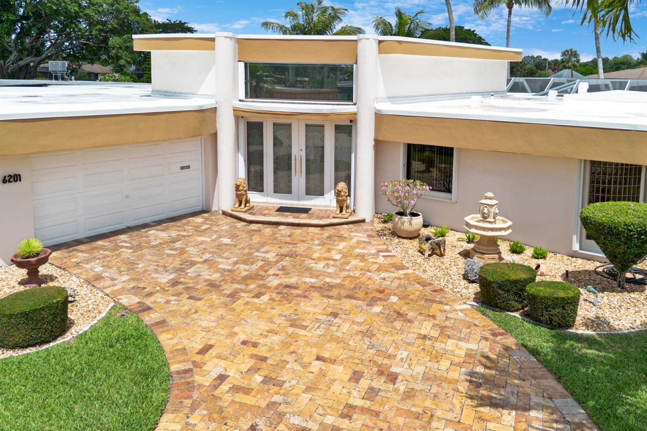 6201 Royal Poinciana Lane , Tamarac, FL 33319 Photo