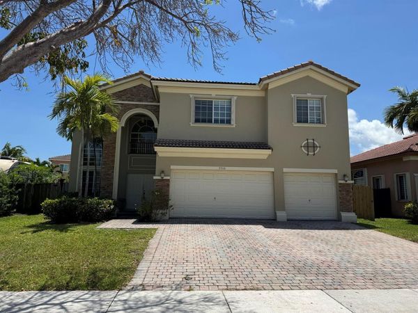 9508 SW 221st Lane , Cutler Bay, FL 33190