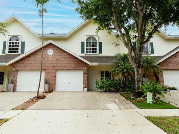 129 Spruce Street , Boynton Beach, FL 33426