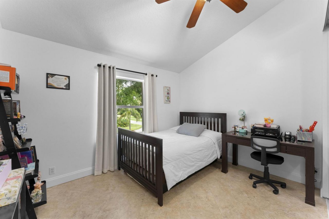 129 Spruce Street , Boynton Beach, FL 33426 Photo