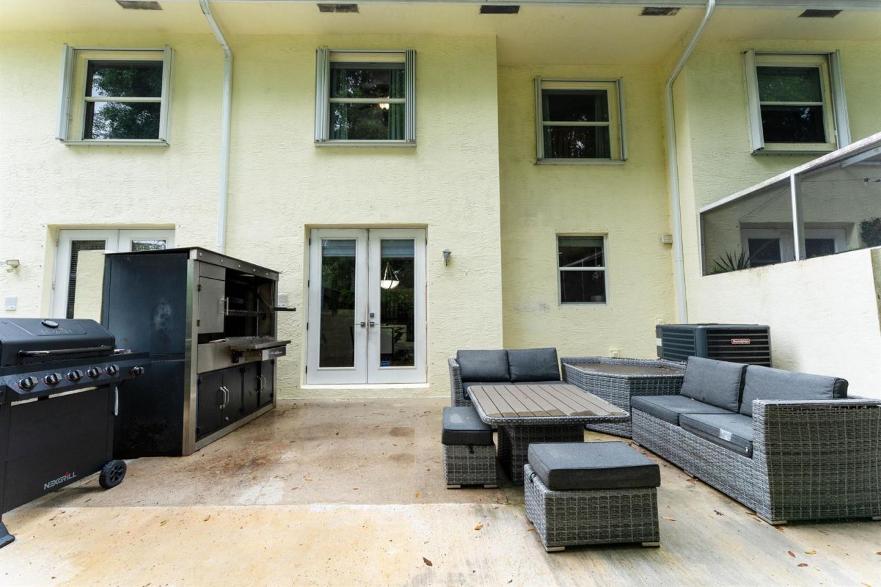 129 Spruce Street , Boynton Beach, FL 33426 Photo