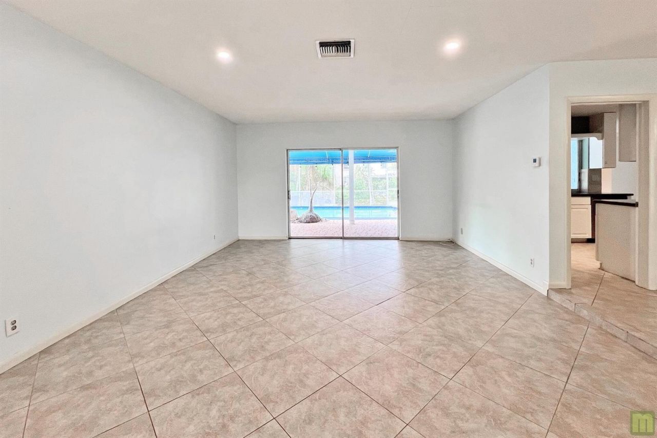 240 Lake Drive , Coconut Creek, FL 33066 Photo