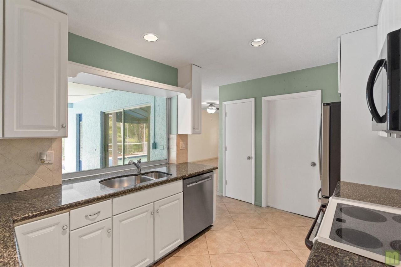 240 Lake Drive , Coconut Creek, FL 33066 Photo