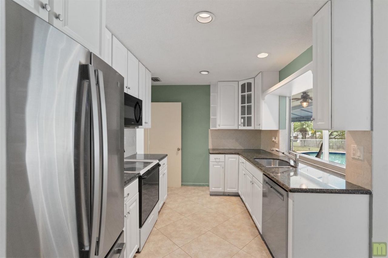 240 Lake Drive , Coconut Creek, FL 33066 Photo