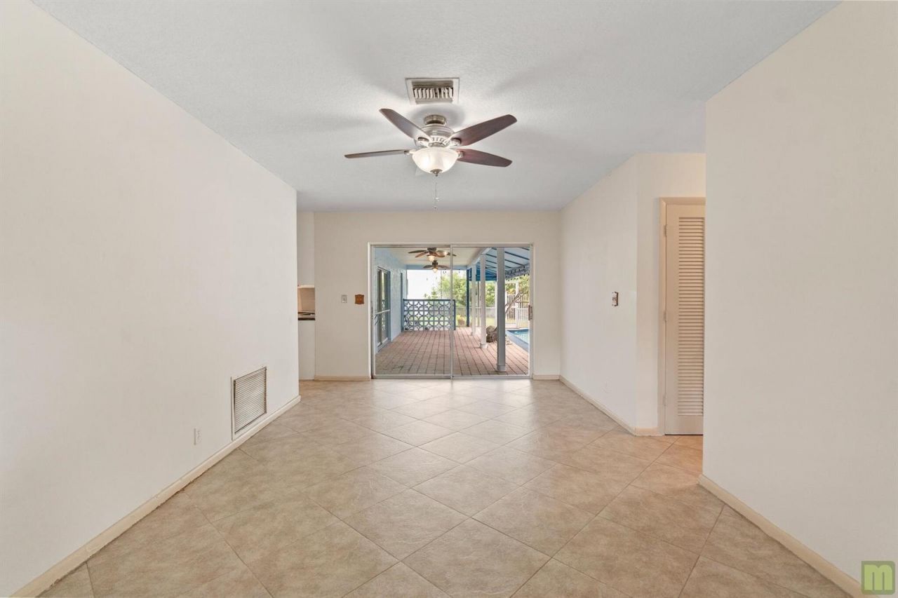 240 Lake Drive , Coconut Creek, FL 33066 Photo