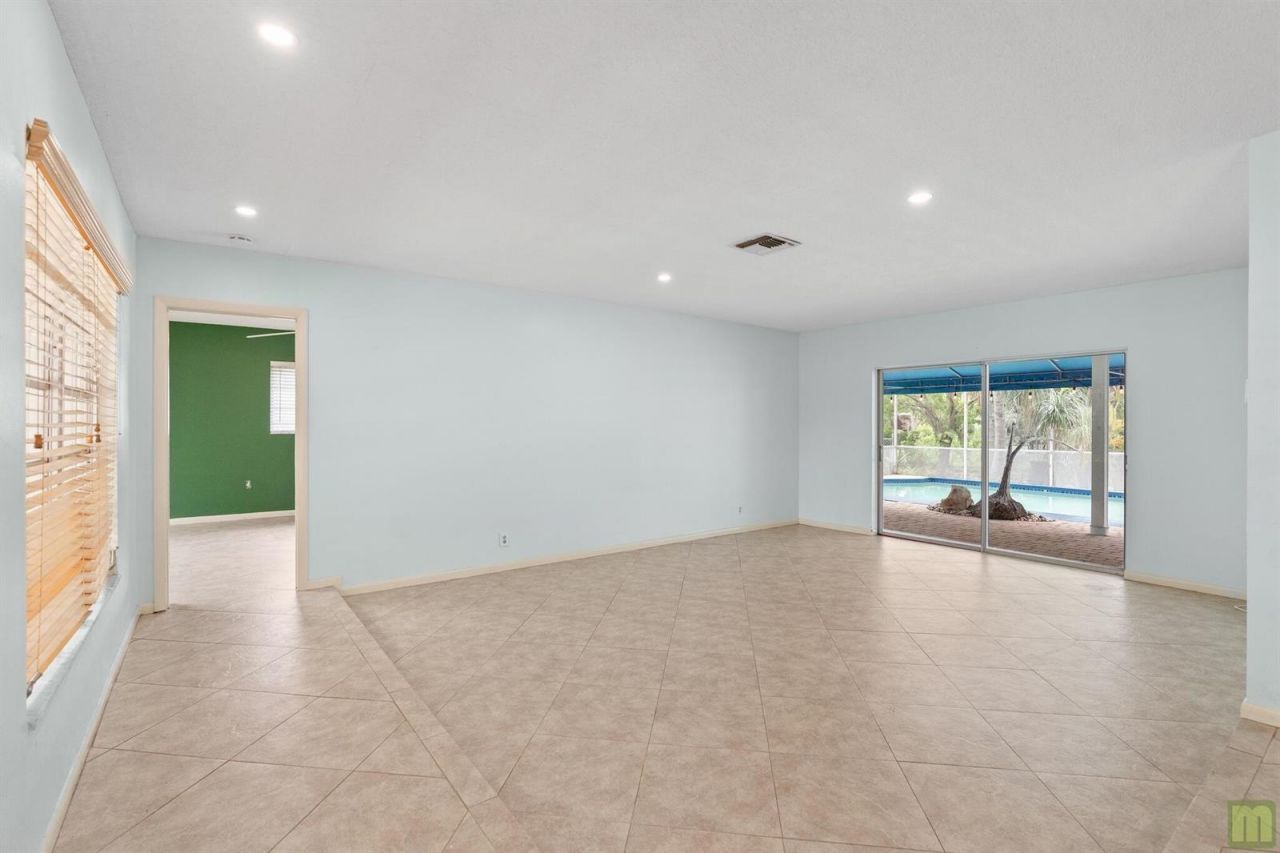 240 Lake Drive , Coconut Creek, FL 33066 Photo