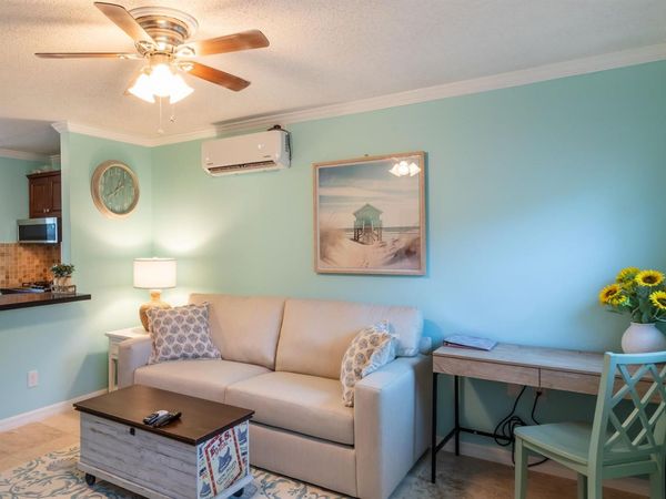 1724 37th Street , West Palm Beach, FL 33407