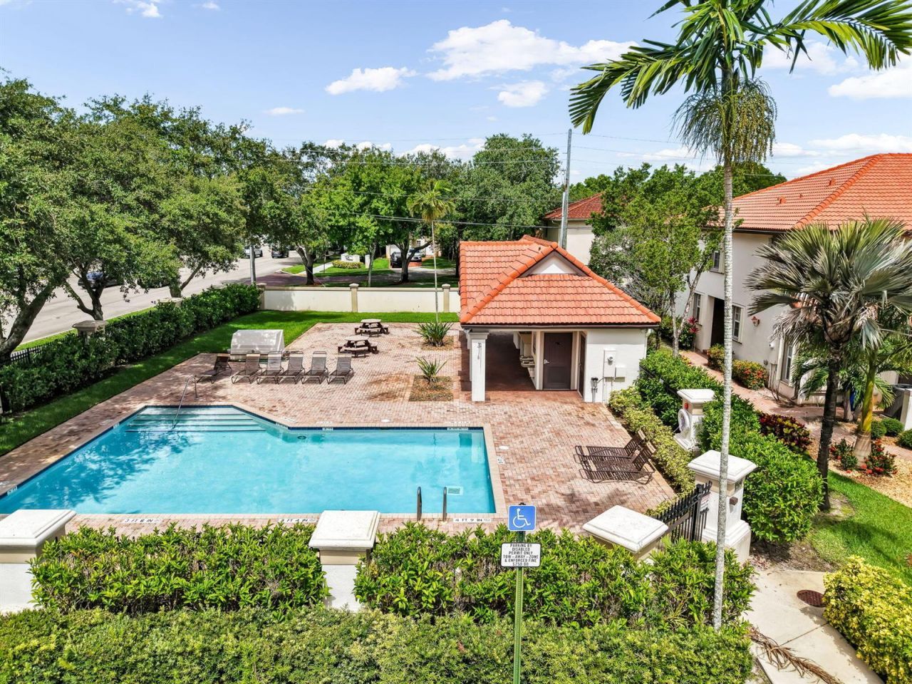 9731 Darlington Place , Cooper City, FL 33328 Photo
