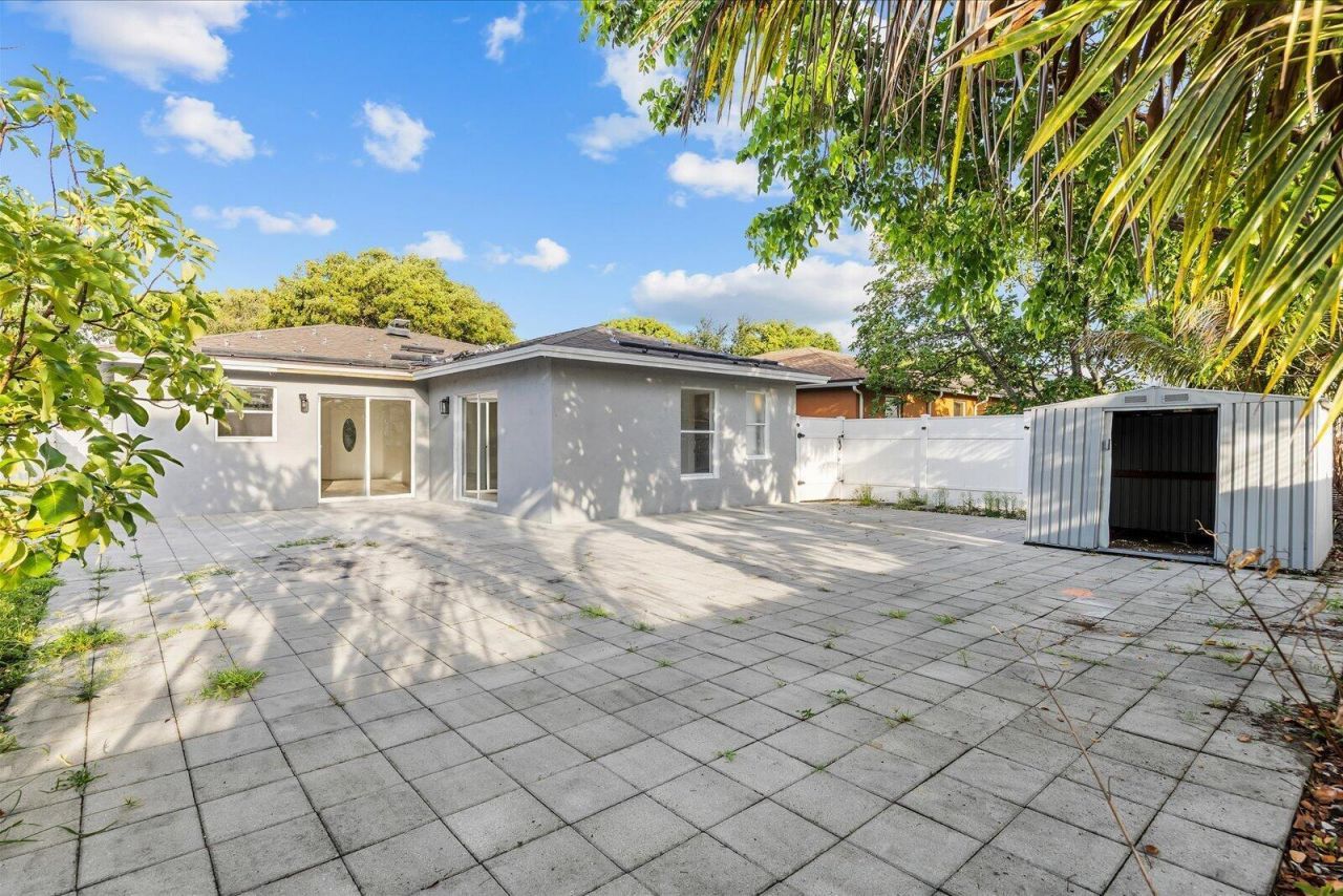 1561 NW 7th Lane , Pompano Beach, FL 33060 Photo