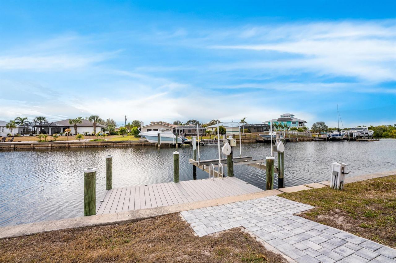 139 SW Seville Pl Place Sw, Port Charlotte, FL 33952 Photo