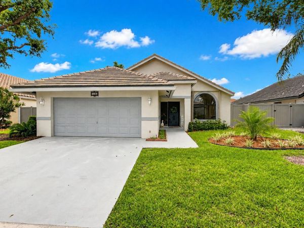 182 Temple Avenue , Boynton Beach, FL 33436
