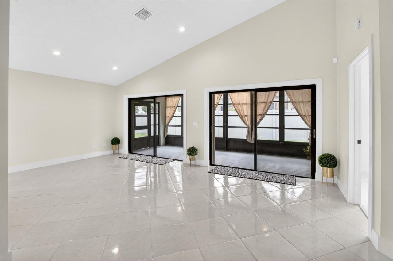 182 Temple Avenue , Boynton Beach, FL 33436 Photo