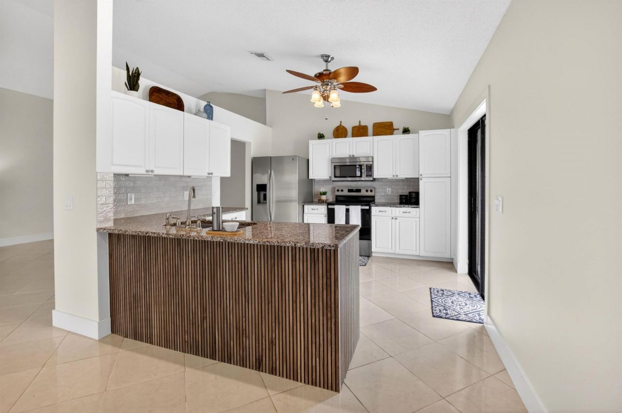 182 Temple Avenue , Boynton Beach, FL 33436 Photo