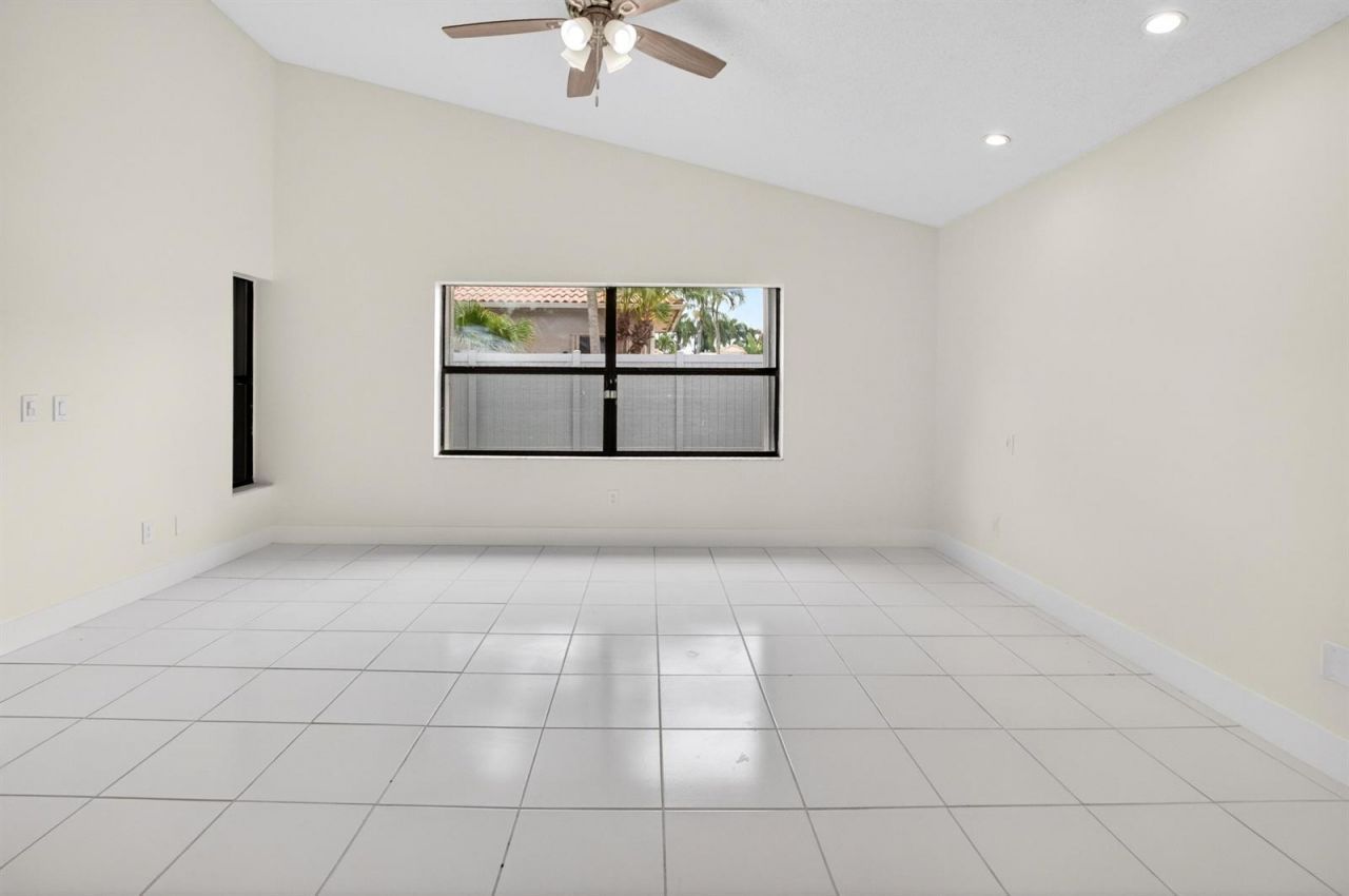 182 Temple Avenue , Boynton Beach, FL 33436 Photo