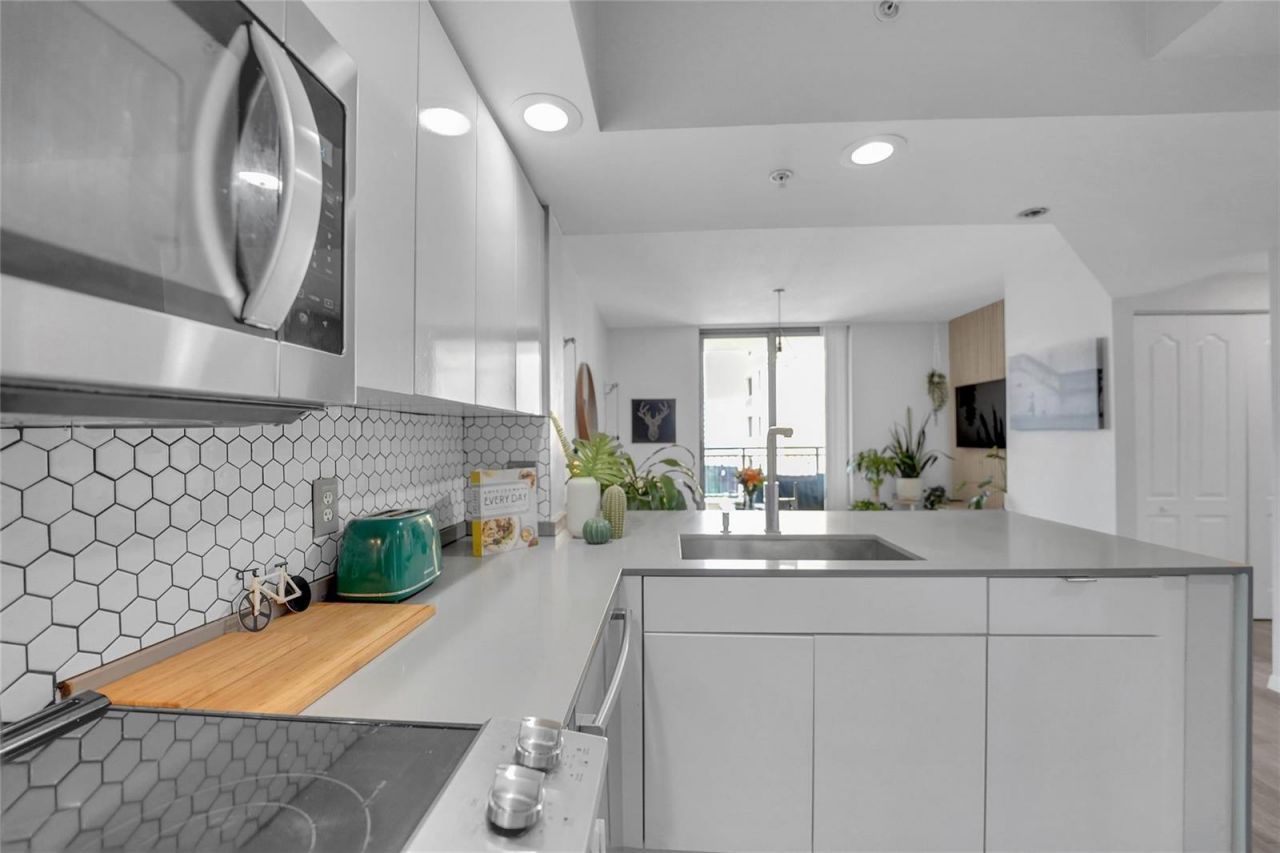 110 N Federal Highway , Unit 711, Fort Lauderdale, FL 33301 Photo