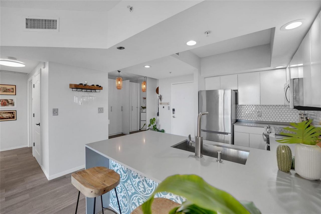 110 N Federal Highway , Unit 711, Fort Lauderdale, FL 33301 Photo