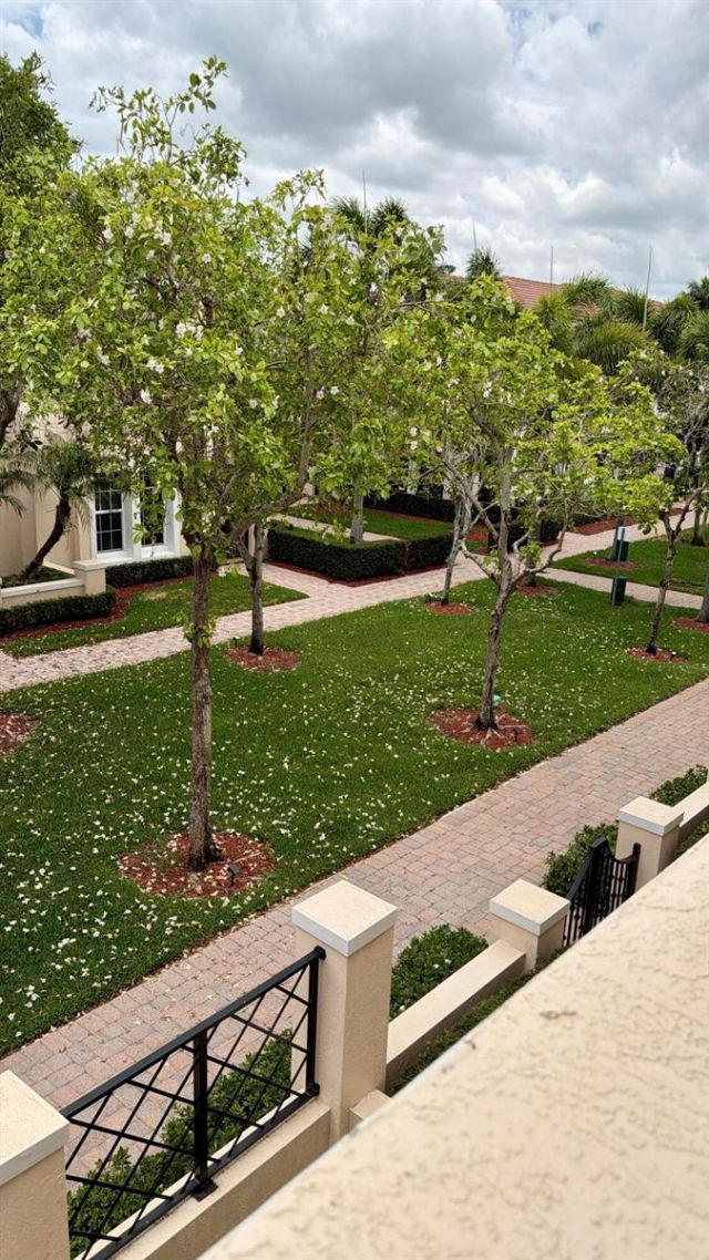 814 NW 82nd Place , Boca Raton, FL 33487 Photo