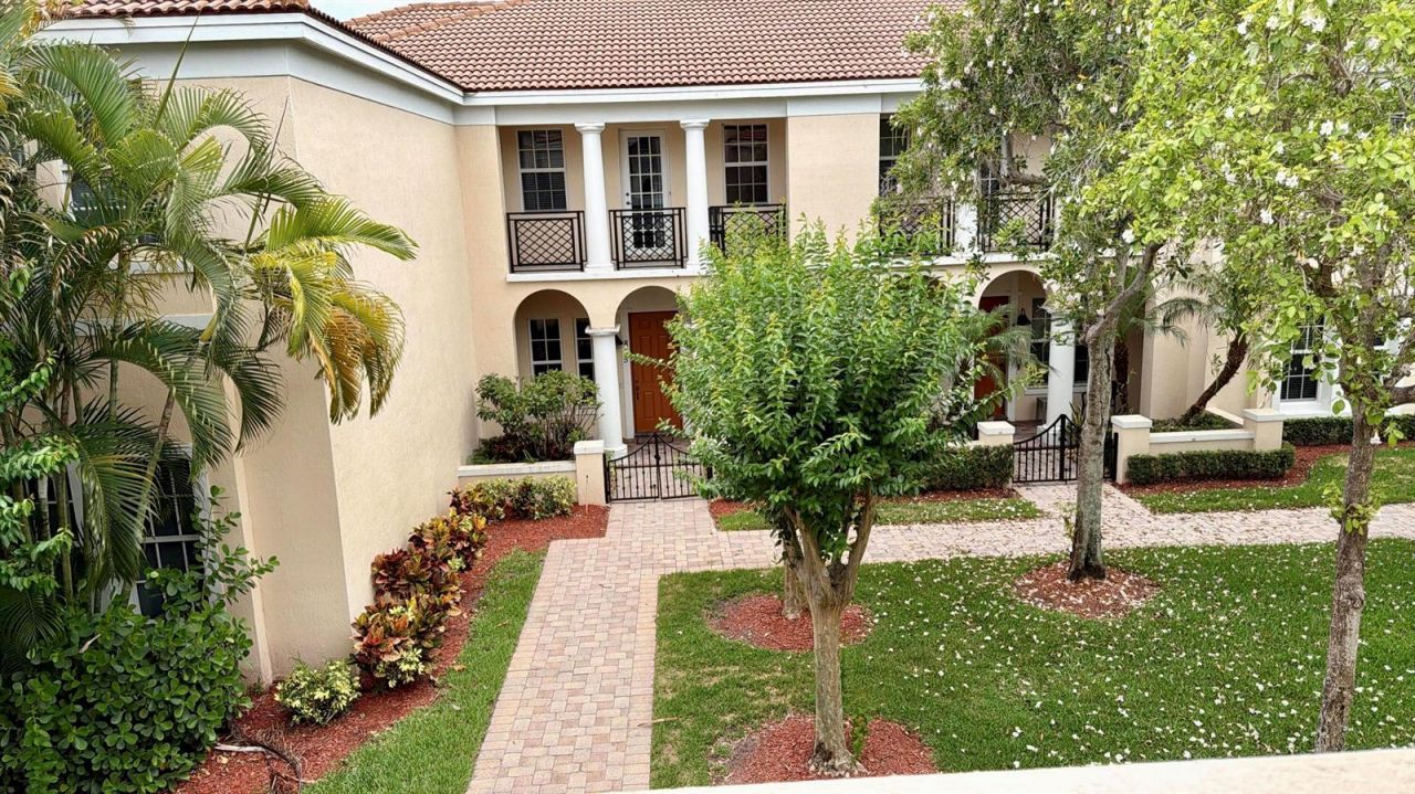 814 NW 82nd Place , Boca Raton, FL 33487 Photo