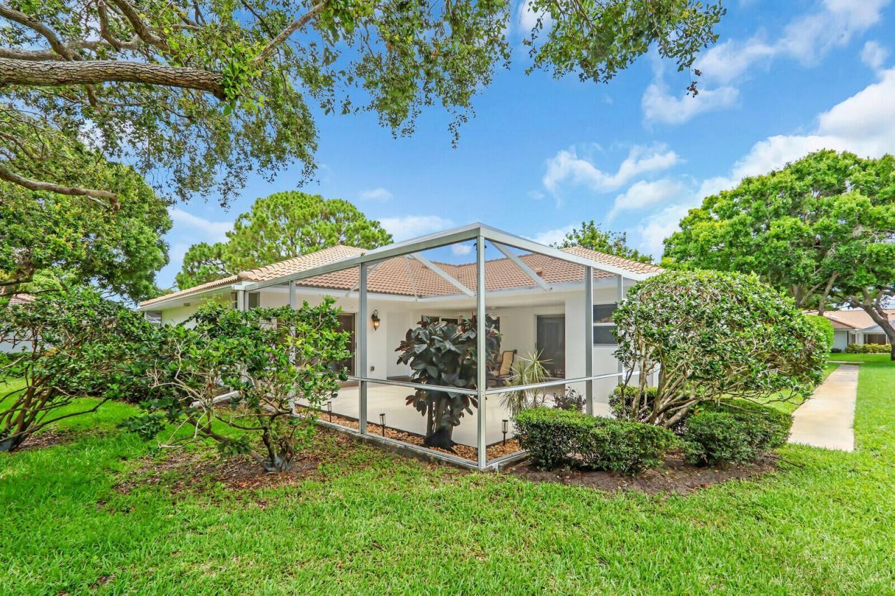 7904 Chapman Oak Court , Palm Beach Gardens, FL 33410 Photo
