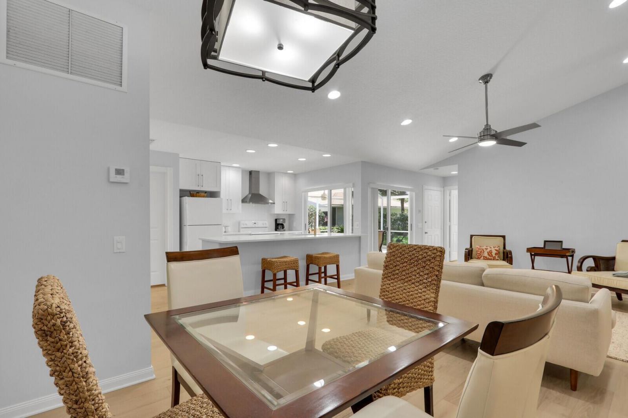 7904 Chapman Oak Court , Palm Beach Gardens, FL 33410 Photo