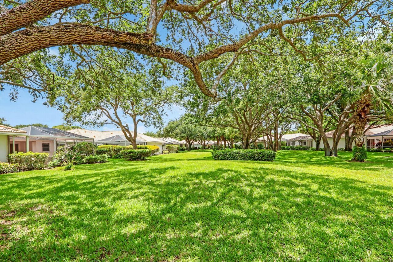 7904 Chapman Oak Court , Palm Beach Gardens, FL 33410 Photo