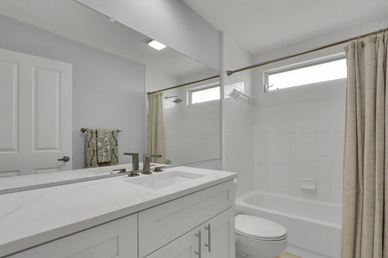 7904 Chapman Oak Court , Palm Beach Gardens, FL 33410 Photo