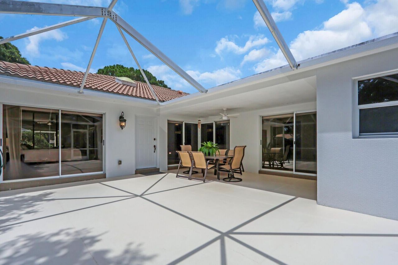 7904 Chapman Oak Court , Palm Beach Gardens, FL 33410 Photo