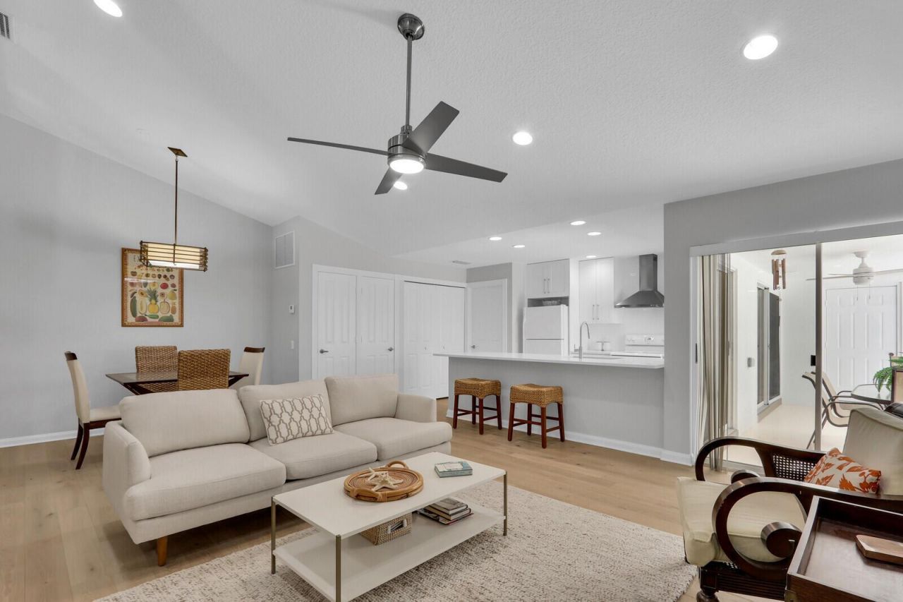 7904 Chapman Oak Court , Palm Beach Gardens, FL 33410 Photo